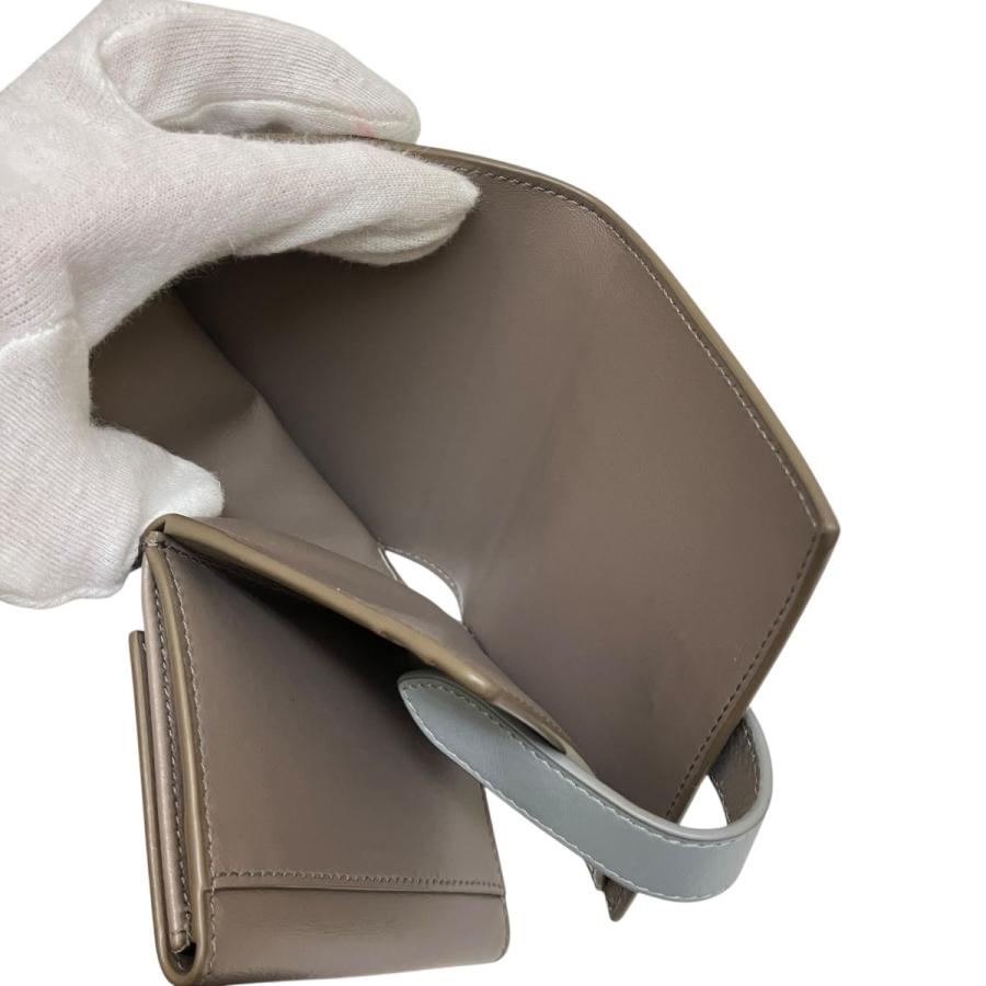 CELINE 二つ折り財布 ベージュ レザー CELINE（セリーヌ） 財布 ベージュ : カインドオルYahoo!店 - 通販