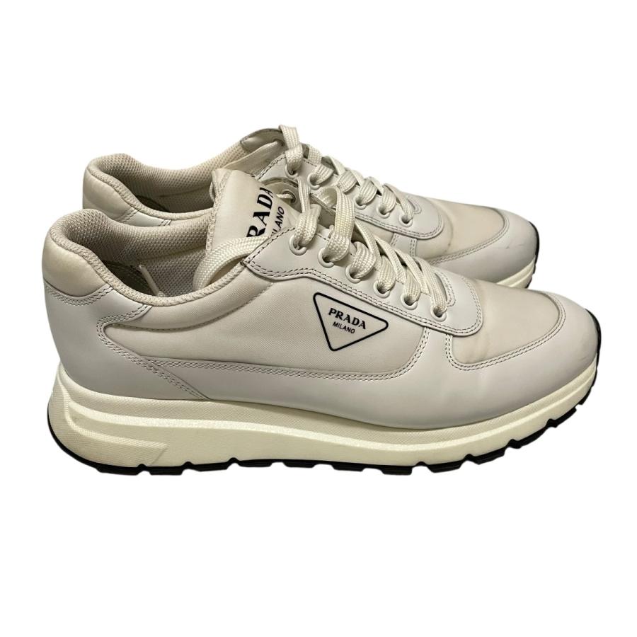 PRADA（プラダ） 【値下げ】PRADA トライアングルロゴスニーカー 2EG