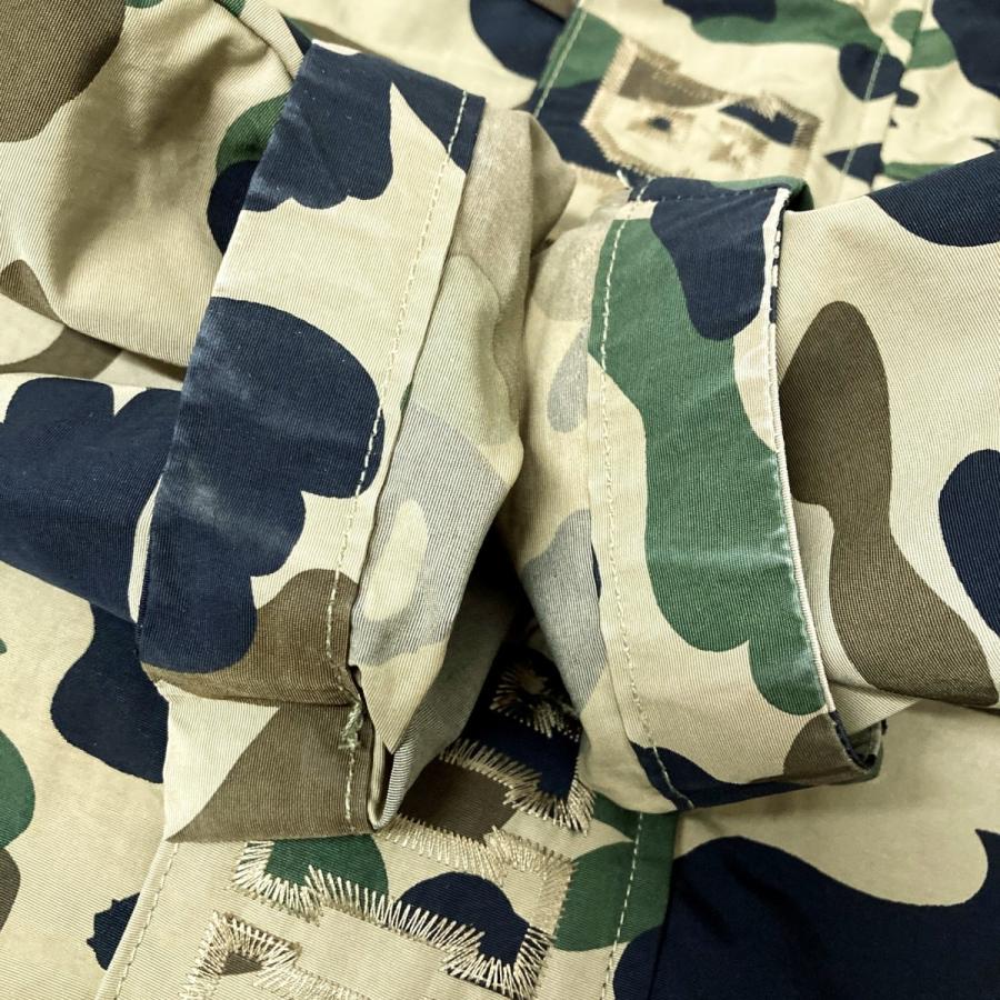 【値下げ】A BATHING APE 1st Camo カモフラ柄ジャケット ベージュ×グリーン サイズ：M (和歌山店)の画像