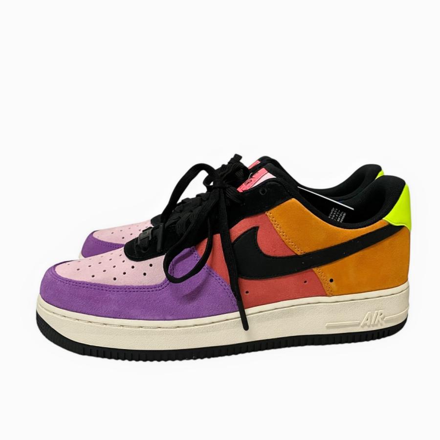 NIKE（ナイキ） NIKE AIR FORCE 1 07 LV8 スニーカー CU1929 605