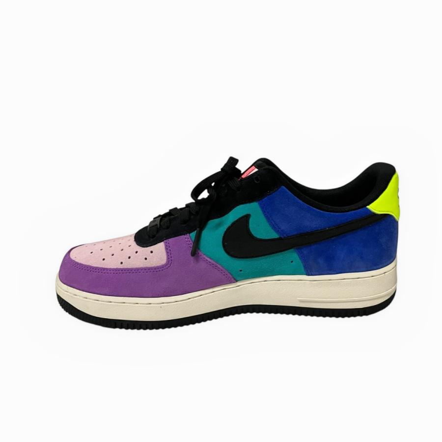 NIKE（ナイキ） NIKE AIR FORCE 1 07 LV8 スニーカー CU1929 605