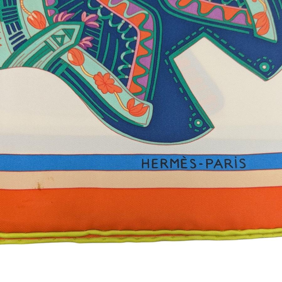 HERMÈS エルメス カレ90 シルクスカーフ オレンジ×ホワイト HERMES（エルメス） カレ90 シルクスカーフ オレンジ×ホワイト