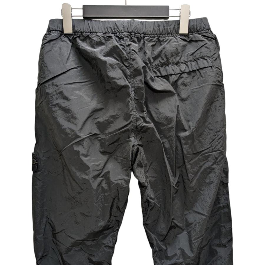 【美品】STONE  ナイロンメタルパンツ ブラック M STONE ISLAND (ストーンアイランド) 光沢ナイロン 前閉じ パンツ METAL