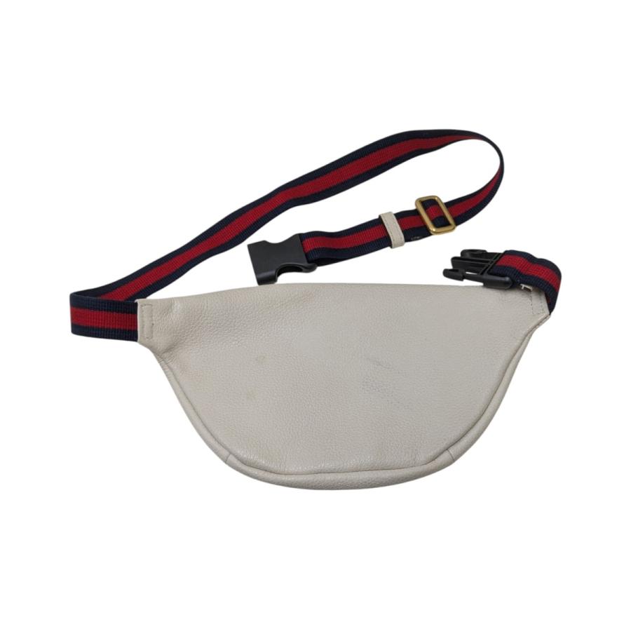 早い者勝ち！！！美品　正規品　GUCCI ボディバッグ ホワイト　箱あり GUCCI（グッチ） 【値下げ】GUCCI ボディバッグ ホワイト (原宿店