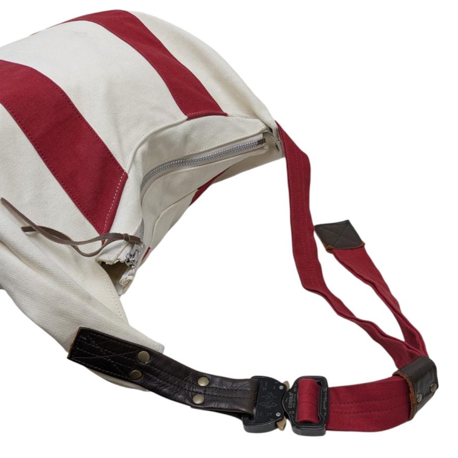 値下げ】KHOKI D cutting messenger bag メッセンジャーバック