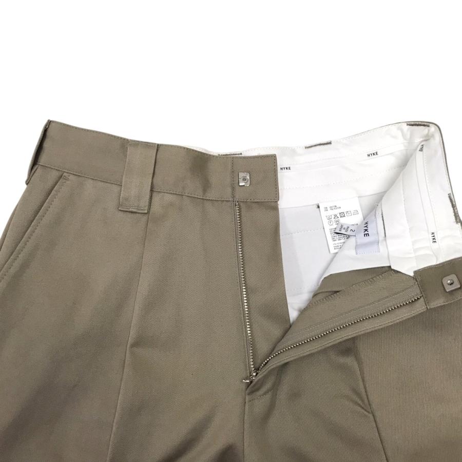 HYKE ハイク　ベージュ チノパン　ゆったり　2 HYKE（ハイク） 【値下げ】HYKE チノパン ベージュ サイズ：2 (原宿店