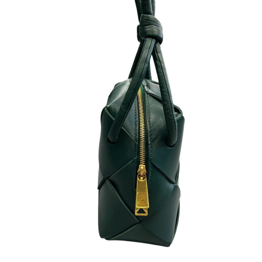 BOTTEGA VENETA（ボッテガ・ヴェネタ） ミニ カセット カメラバッグ