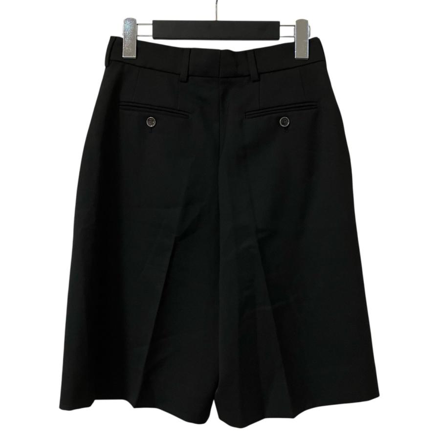Acne Studios（アクネ ストゥディオズ） タックハーフパンツ FN WN