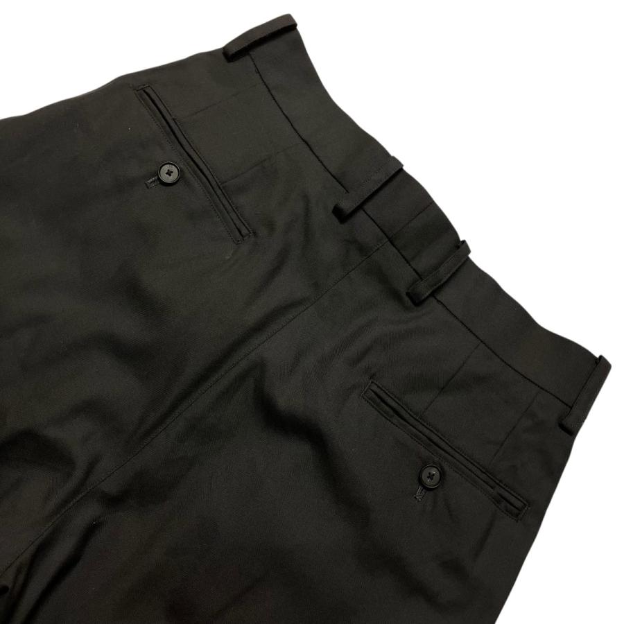 Cornier ダークグレー 2タックスラックス S 値下げ】Cornier スラックス チャコールグレー サイズ：S (名古屋栄店
