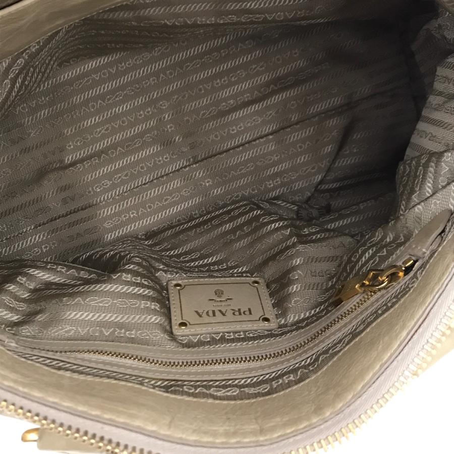 PRADA（プラダ） ショルダーバッグ ベージュ : カインドオルYahoo!店