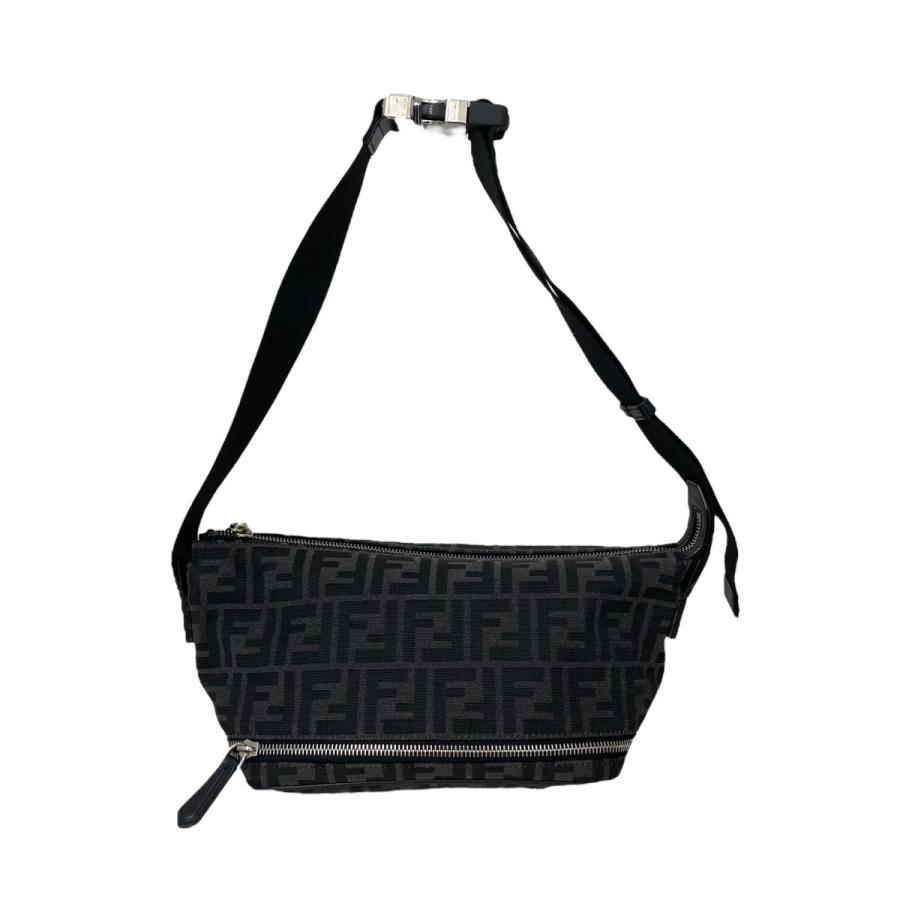 FENDI（フェンディ） 【値下げ】FENDI ボディバッグ 7VA526 ブラック