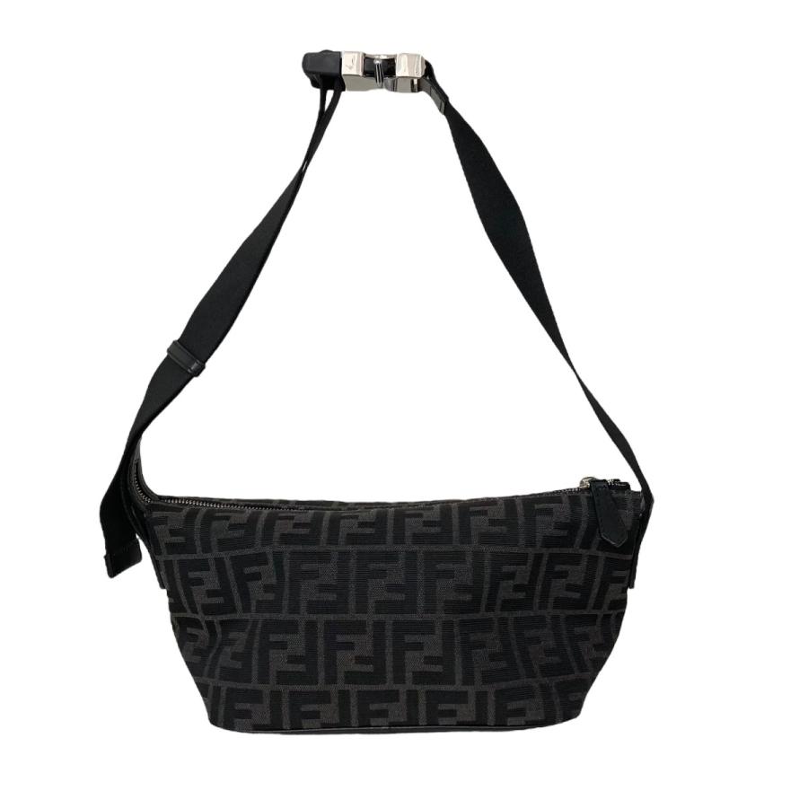 FENDI（フェンディ） 【値下げ】FENDI ボディバッグ 7VA526 ブラック