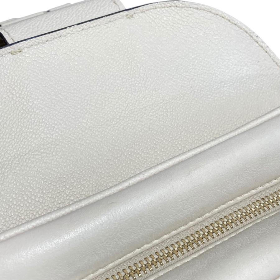 BURBERRY（バーバリー） ノバチェック ショルダーバッグ ホワイト