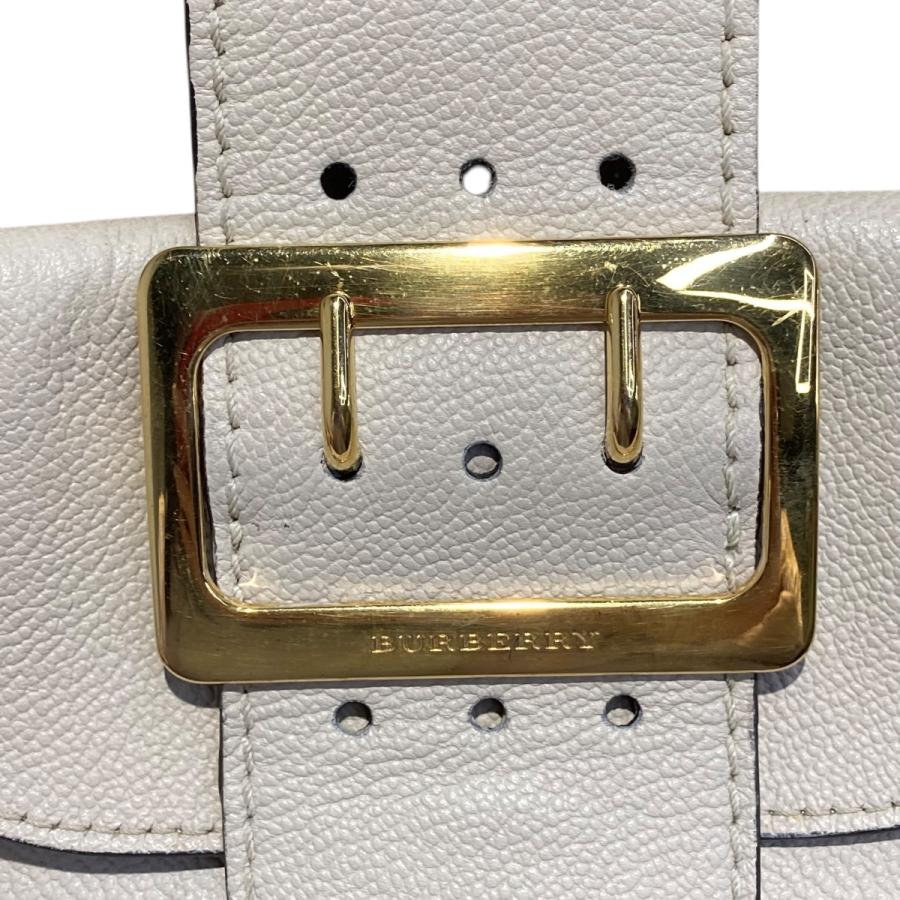 BURBERRY（バーバリー） ノバチェック ショルダーバッグ ホワイト