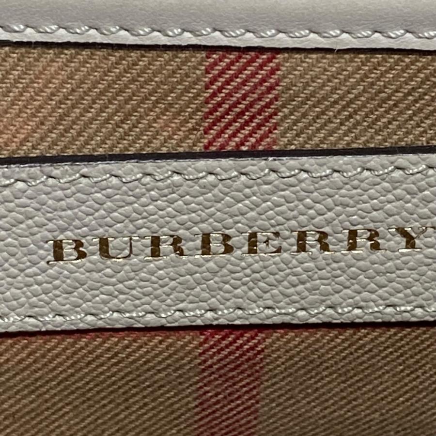 BURBERRY（バーバリー） ノバチェック ショルダーバッグ ホワイト