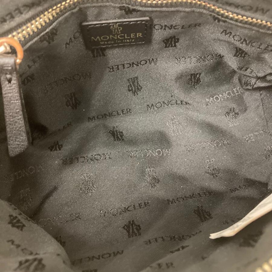 MONCLER（モンクレール） レザーキルティングポーチ グレー