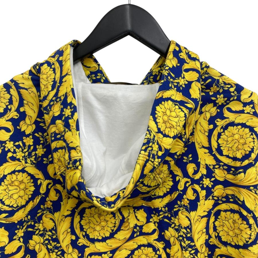 VERSACE（ヴェルサーチェ） 【値下げ】VERSACE プルオーバーパーカー 