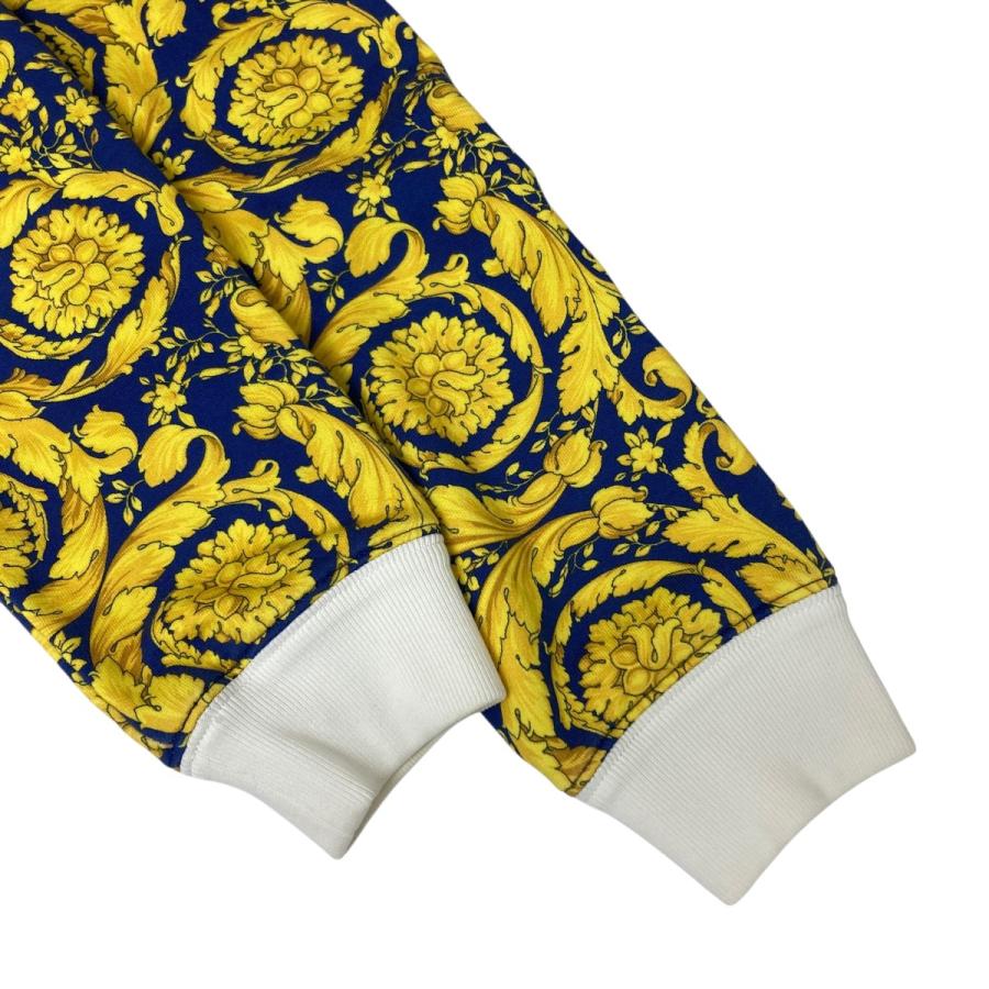 VERSACE（ヴェルサーチェ） 【値下げ】VERSACE プルオーバーパーカー 