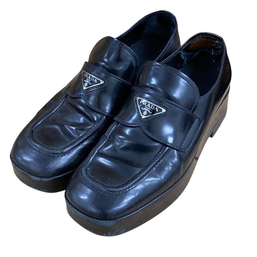 【人気】 プラダ ブラッシュド ローファー トライアングル サイズ37 スクエア PRADA（プラダ） ブラッシュドレザートライアングルロゴローファー