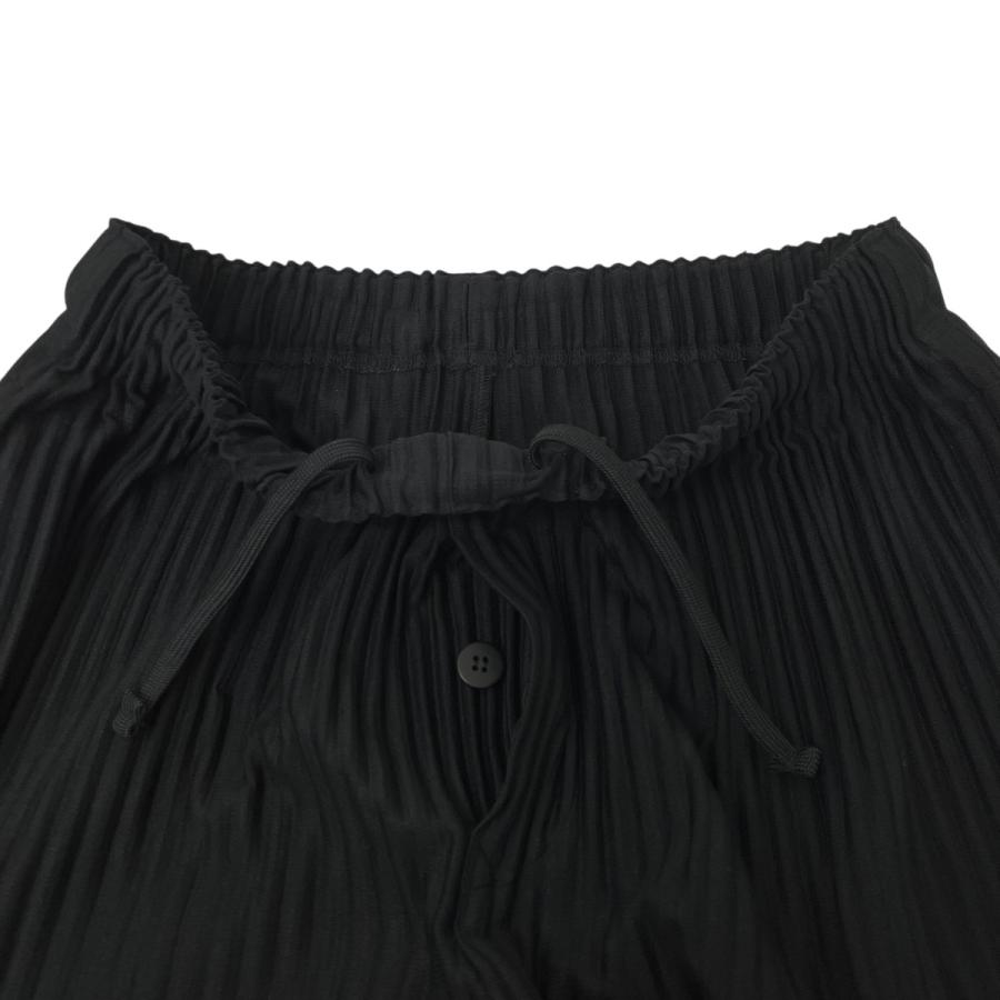 プリーツパンツ　黒　サイズ1 オムプリッセイッセイミヤケ HOMME PLISSE ISSEY MIYAKE イッセイミヤケオムプリッセ プリーツ