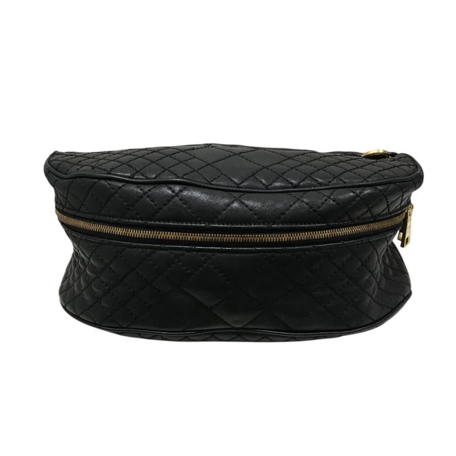 【値下げ】VERSACE レザーキルティングバッグ ブラック (EC)_4