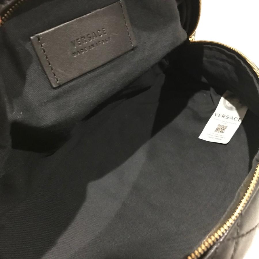 【値下げ】VERSACE レザーキルティングバッグ ブラック (EC)_6