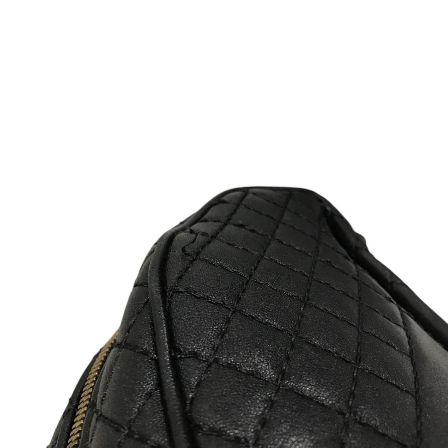 【値下げ】VERSACE レザーキルティングバッグ ブラック (EC)_7