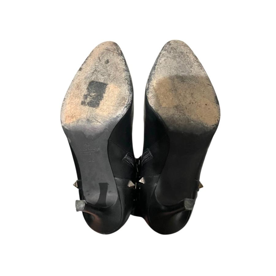 VALENTINO GARAVANI（ヴァレンティノ ガラヴァーニ） ロックスタッズ