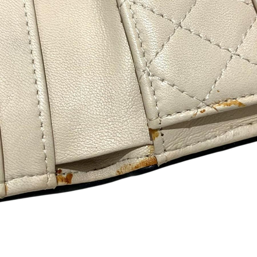 CHANEL 三つ折り財布 白 CHANEL（シャネル） 三つ折り財布 ホワイト : カインドオルYahoo!店