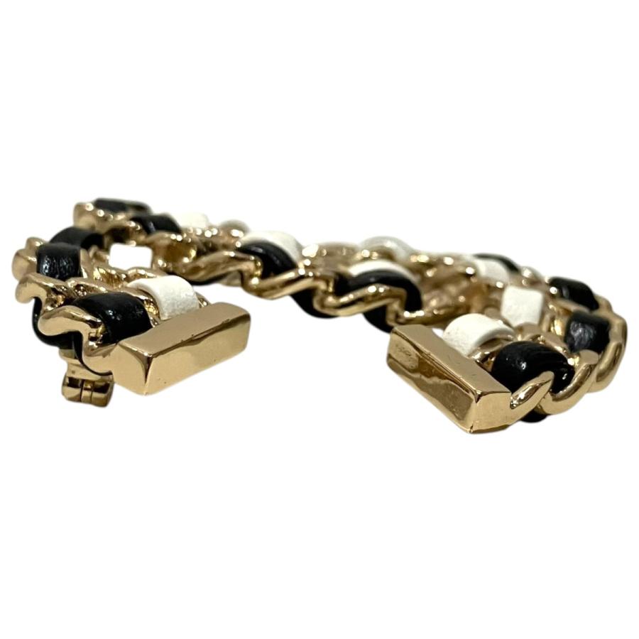 シャネル CHANEL B22A ココマークブローチ ブラック×ホワイトの画像