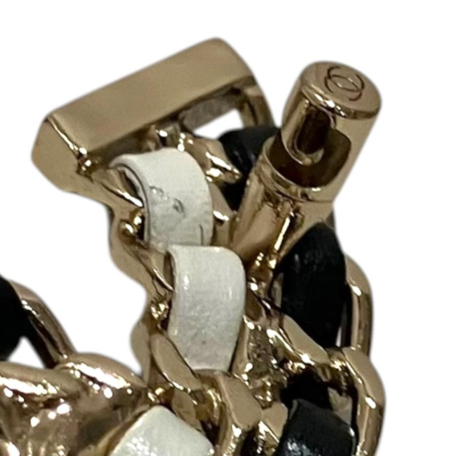 シャネル CHANEL B22A ココマークブローチ ブラック×ホワイトの画像