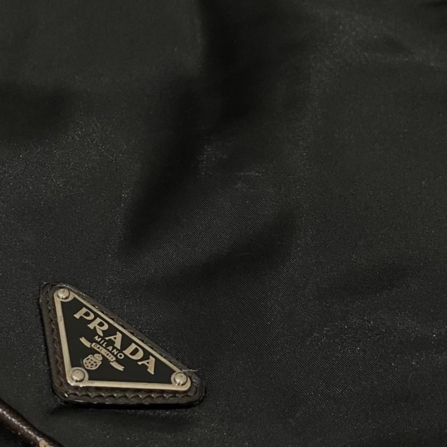 PRADA（プラダ） 三角プレートナイロンショルダーバッグ ブラック