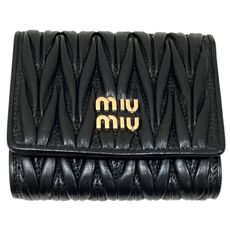 美品　現行　MIUMIU　折り財布　マテラッセ　レザー　ダークブラウン miu miu（ミュウミュウ） 【マテラッセレザー】 3つ折り財布 5MH033