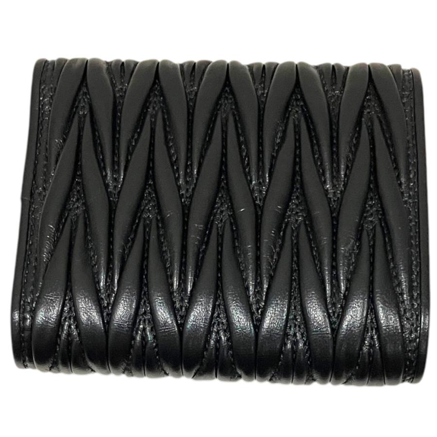 美品　現行　MIUMIU　折り財布　マテラッセ　レザー　ダークブラウン miu miu（ミュウミュウ） 【マテラッセレザー】 3つ折り財布 5MH033