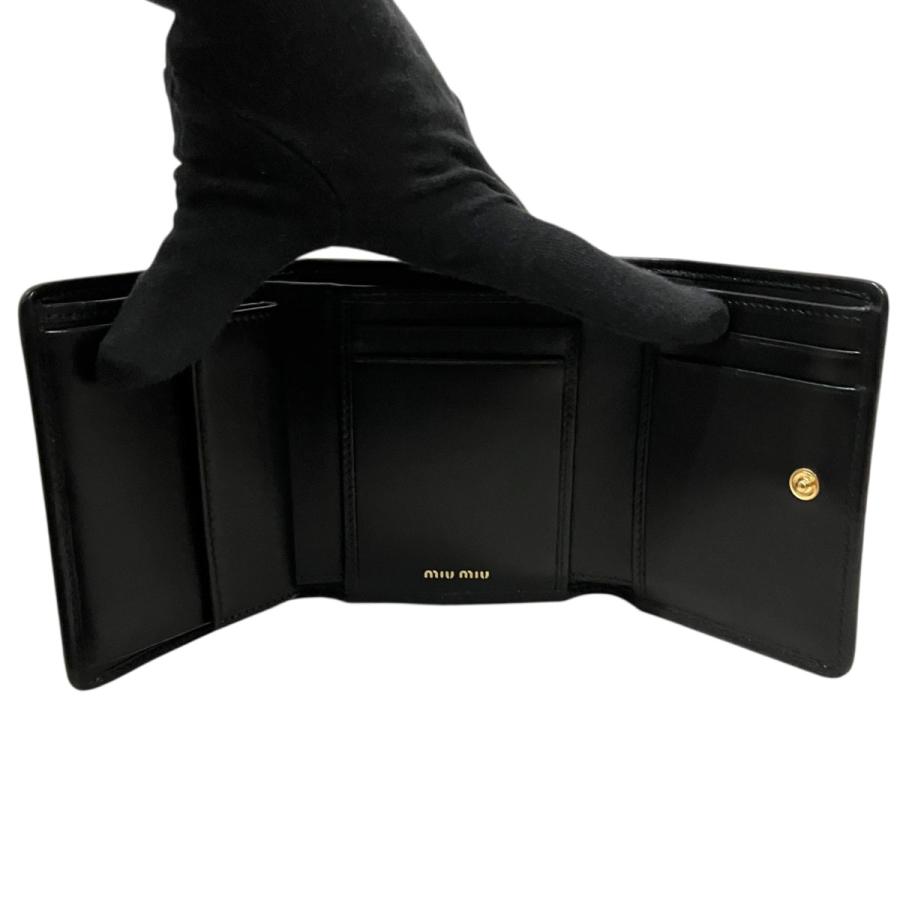 miu miu（ミュウミュウ） 【マテラッセレザー】 3つ折り財布 5MH033