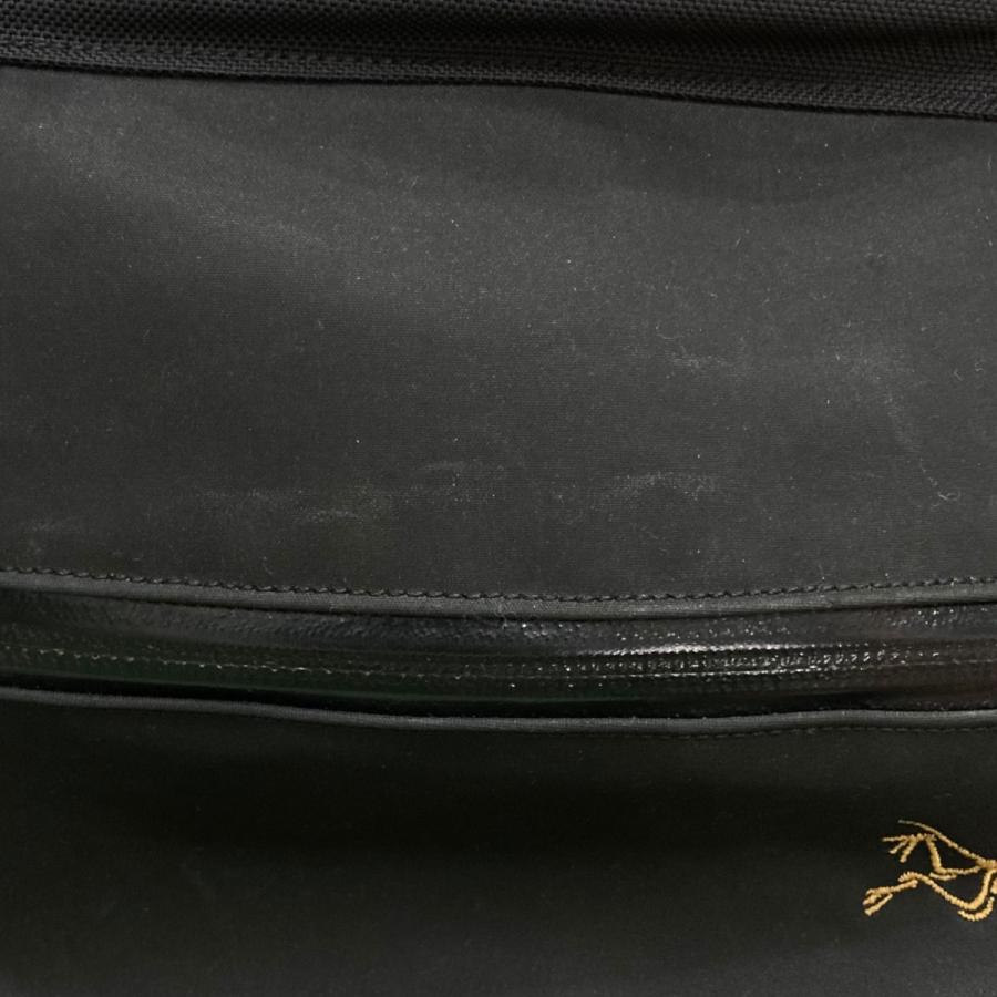 ARC'TERYX 【値下げ】ARC'TERYX ARRO 8 ショルダーバッグ 24019