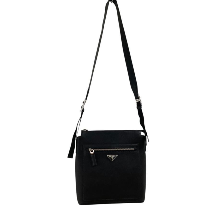 PRADA トライアングルプレートサフィアーノショルダーバッグ PRADA（プラダ） 【値下げ】PRADA トライアングルプレート
