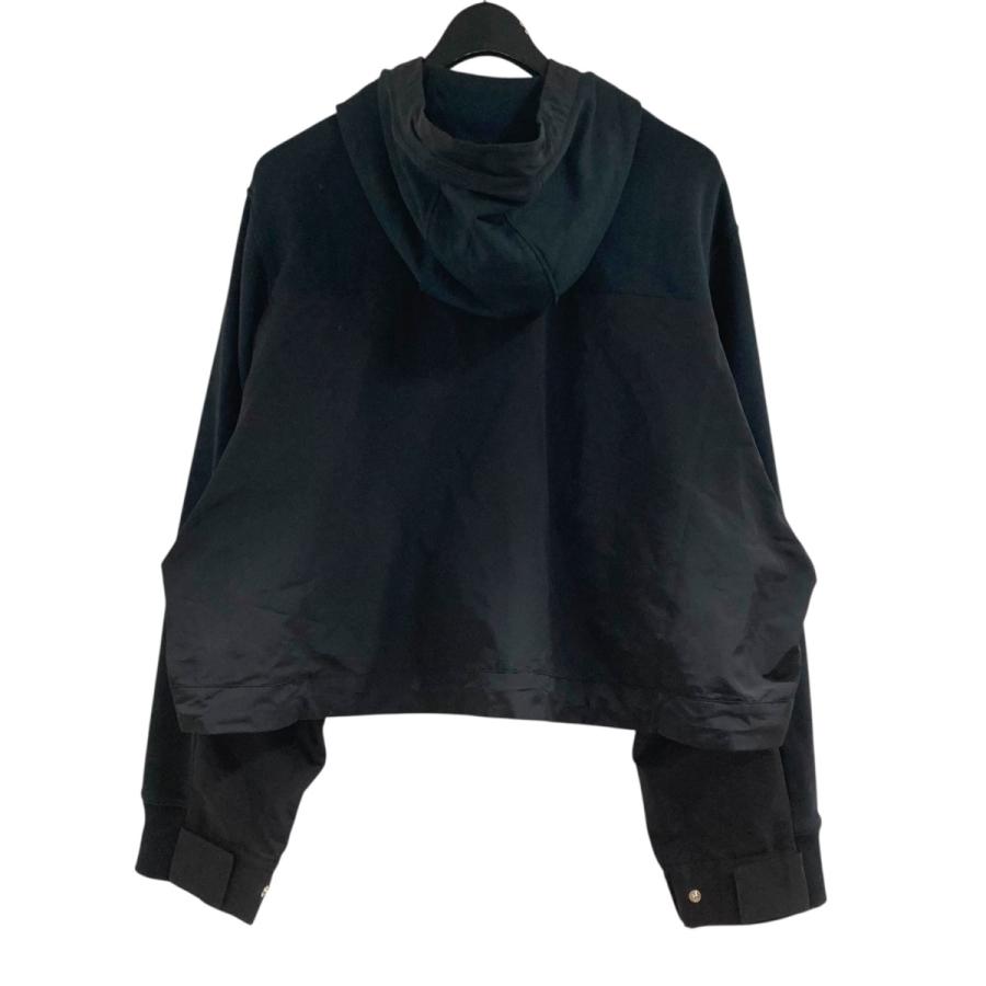 sacai プルオーバー　黒 NIKE 【値下げ】NIKE×sacai 切替プルオーバーパーカー 23-06897