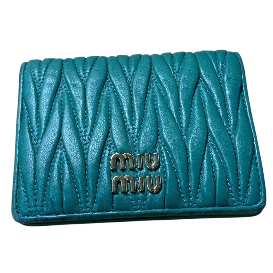 miu miu グリーン 二つ折り財布　マテラッセ miu ミュウミュウ MIU マテラッセレザー2つ折り財布 グリーン
