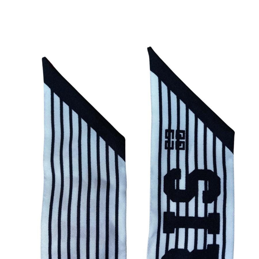 GIVENCHY（ジバンシィ） 【値下げ】GIVENCHY ロゴシルクスカーフ