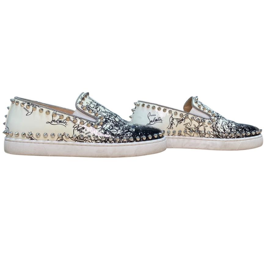 レアサイズ36⭐︎Christian Louboutinスタッズホワイトスニーカー レアサイズ36⭐︎Christian Louboutinスタッズホワイトスニーカー