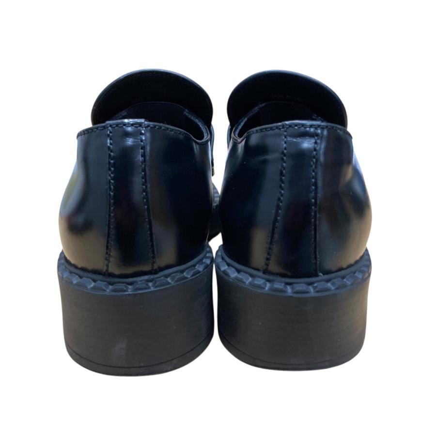 PRADA（プラダ） トライアングルプレートローファー ブラック サイズ