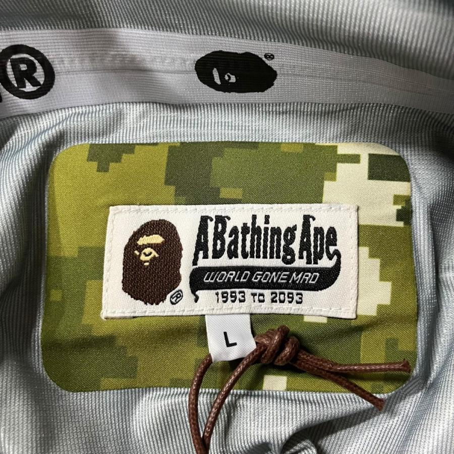 アベイシングエイプ A BATHING APE ピクセルカモスノーボード2レイヤージャケット カーキ サイズ：Lの画像
