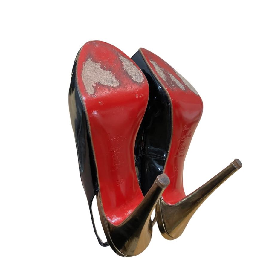 Christian Louboutin（クリスチャンルブタン） パテントレザーオープン 