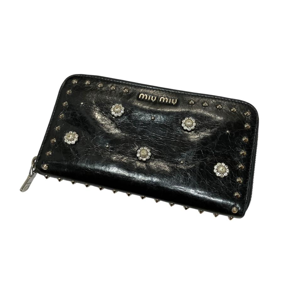 miu miu 長財布 スタッズ ブラック レザー　レディース　美品 miu miu（ミュウミュウ） スタッズパール長財布 ブラック サイズ