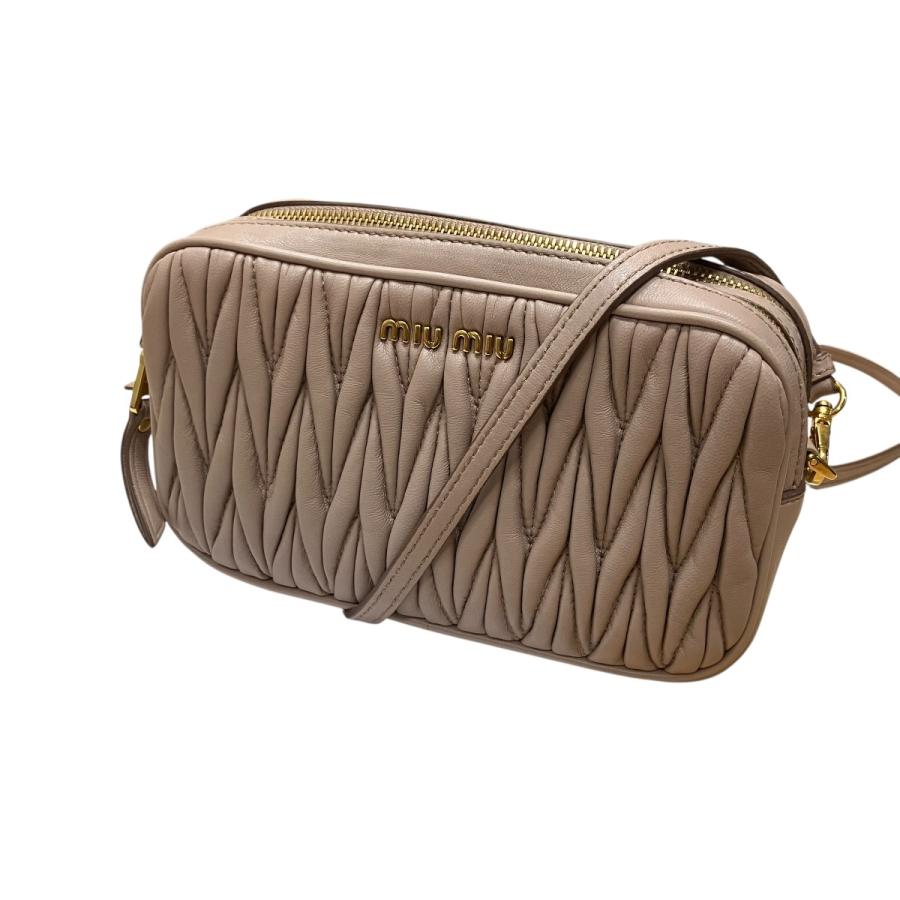 miumiu ピンクベージュ マテラッセ ショルダーバッグ miu miu（ミュウミュウ） マテラッセ ショルダーバッグ ピンクベージュ