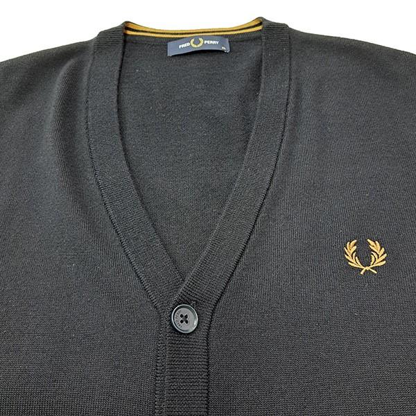 FRED PERRY（フレッドペリー） ワンポイント刺繍Vネックカーディガン