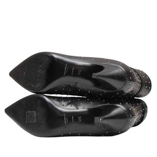 SAINT LAURENT PARIS スタッズ　ショートブーツ 黒 SAINT LAURENT PARIS スタッズ ショートブーツ 黒