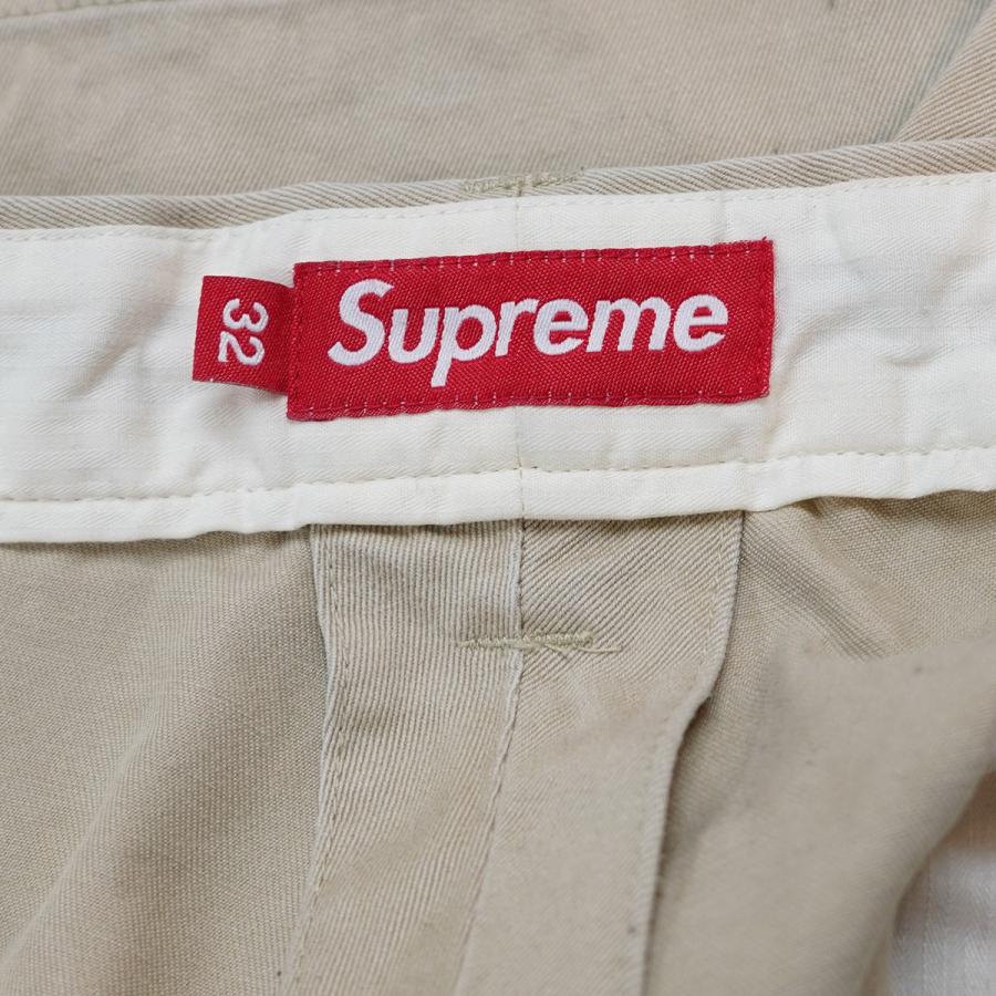 Supreme チノパン ピンナップ ガール ロゴワッペン32ベージュ Supreme（シュプリーム） Supreme 25AW Chino Pant ロゴ ガール