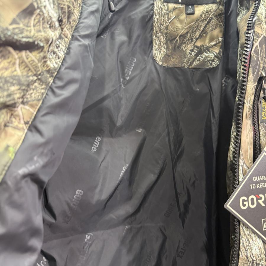 Supreme シュプリーム 23FW／ Gore-Tex 700 Fill Down Parka